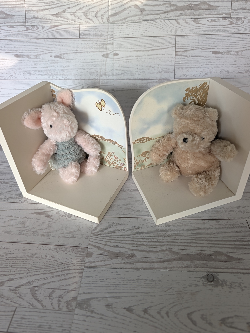 Classic Disney Winnie the Pooh & Piglet Wooden Bookends with Plush Toy